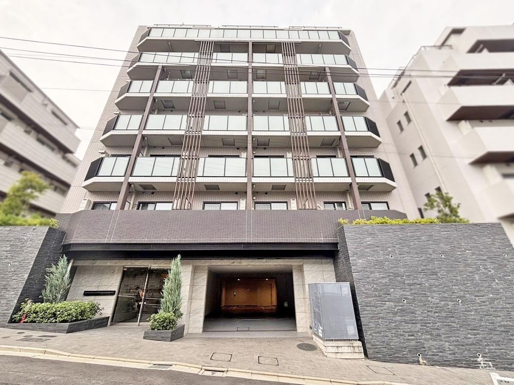2LDK apartment in Kita Ward, Tokyo - Photo 1
