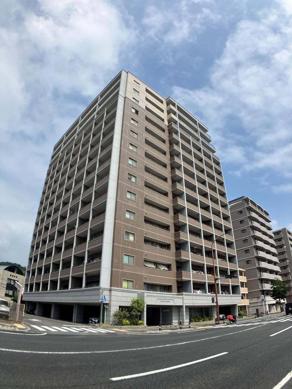 3LDK apartment in Iwakuni, Yamaguchi - Photo 1