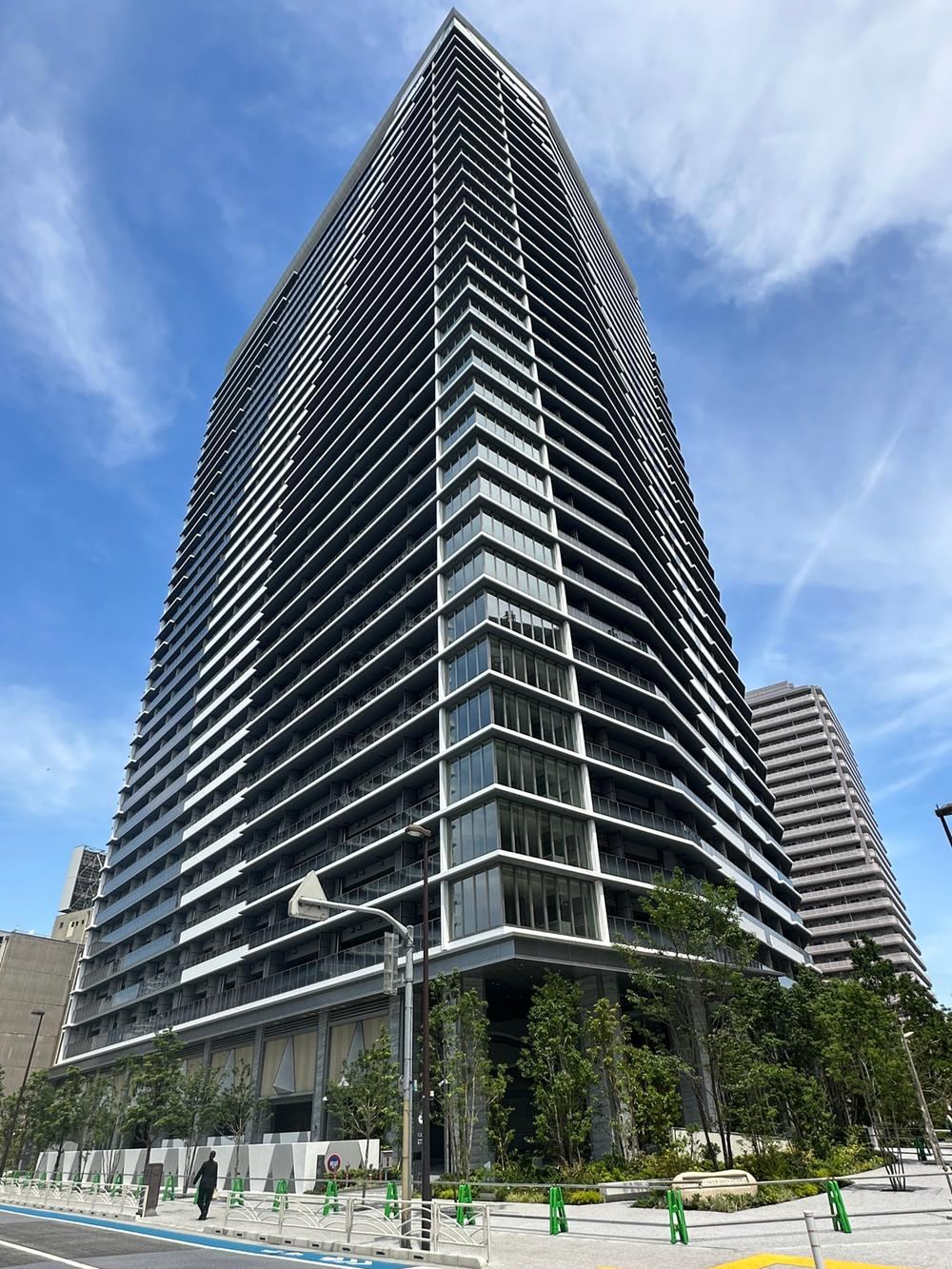 3LDK apartment in Minato Ward, Tokyo - Photo 1
