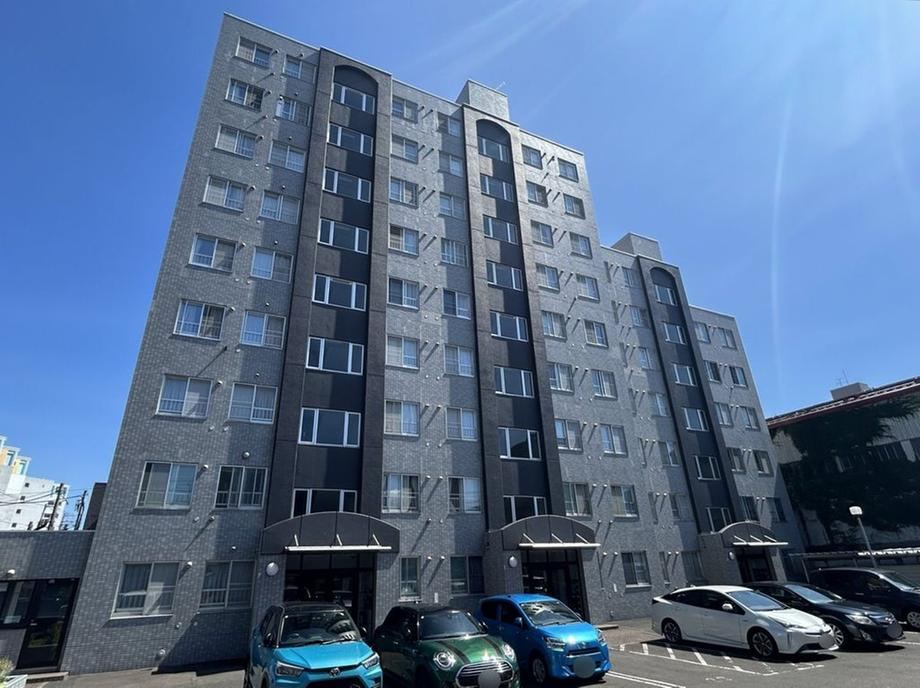 2LDK apartment in Toyohira Ward, Sapporo, Hokkaido - Photo 1