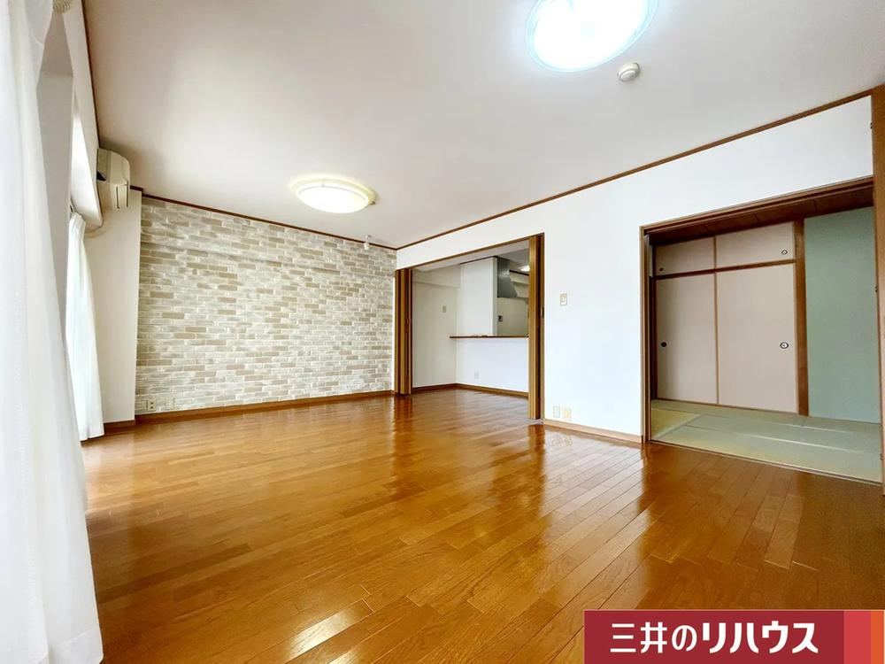 2LDK apartment in Takarazuka, Hyogo - Photo 1