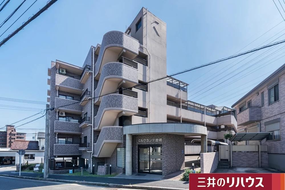 3LDK apartment in Toyoake, Aichi - Photo 1