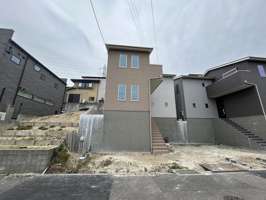 4LDK house in Toyoake, Aichi - Photo 1