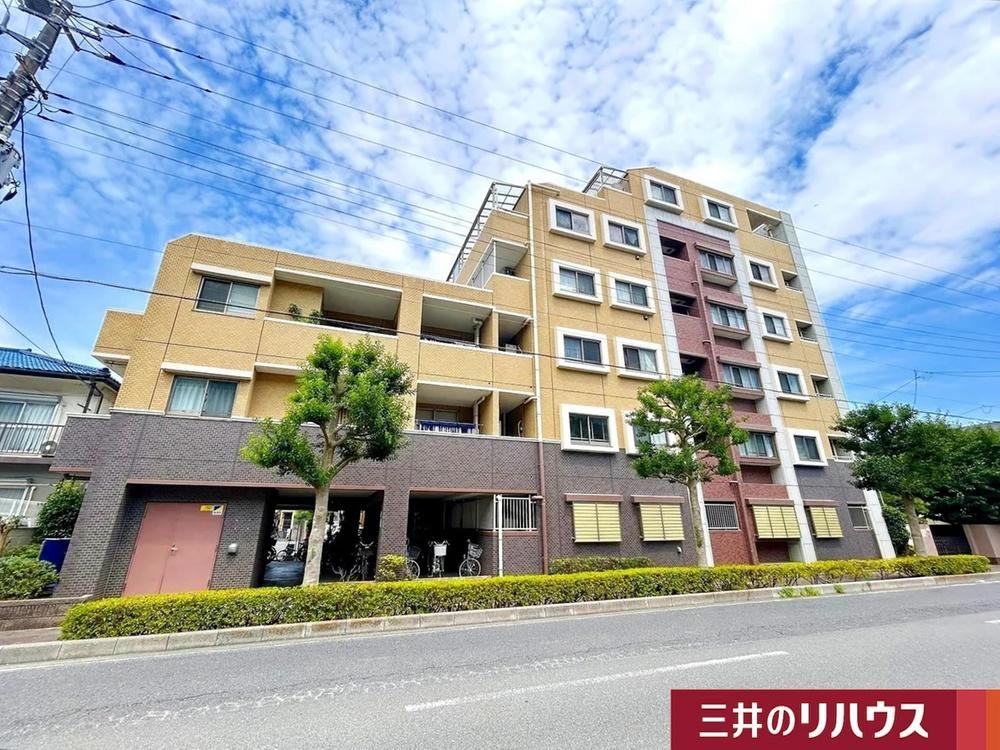 3LDK apartment in Ichikawa, Chiba - Photo 1