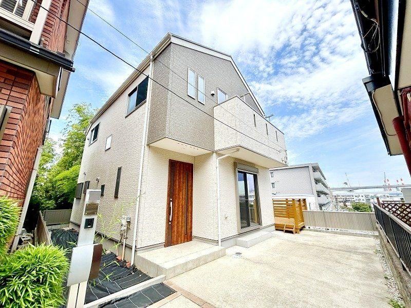 4LDK house in Naka Ward, Yokohama, Kanagawa - Photo 1