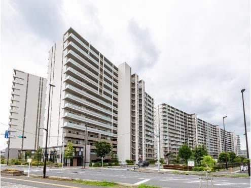 3LDK+S apartment in Omiya Ward, Saitama - Photo 1