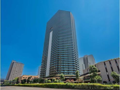 2LDK+S apartment in Minato Ward, Tokyo - Photo 1