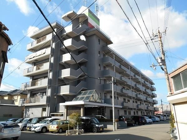 3LDK apartment in Wakayama, Wakayama - Photo 1