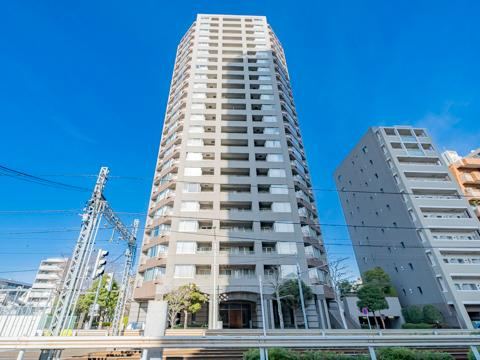 3LDK apartment in Shinjuku Ward, Tokyo - Photo 1