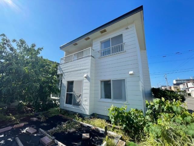 4LDK house in Obihiro, Hokkaido - Photo 1