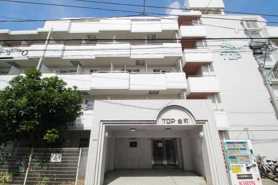 studio apartment in Katsushika Ward, Tokyo - Photo 1