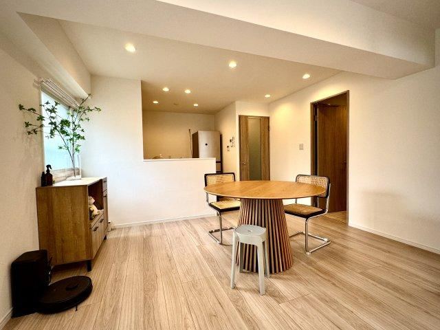 2LDK apartment in Shinagawa Ward, Tokyo - Photo 1