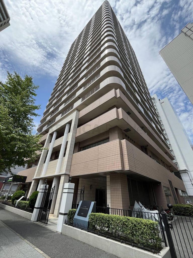 3LDK apartment in Naka Ward, Yokohama, Kanagawa - Photo 1
