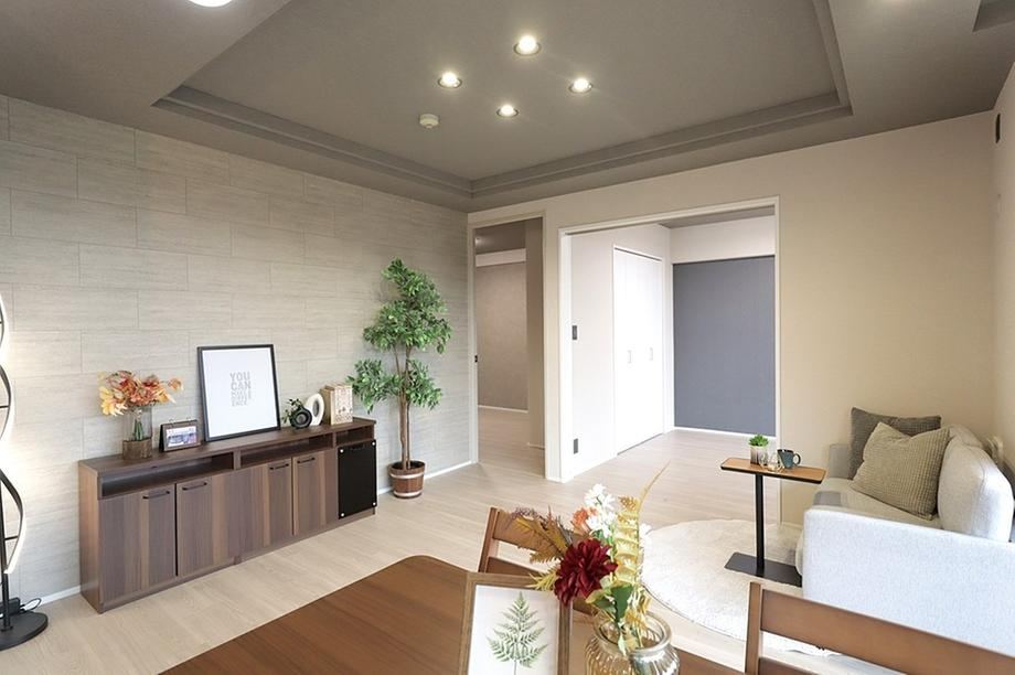 3LDK apartment in Higashiosaka, Osaka - Photo 1