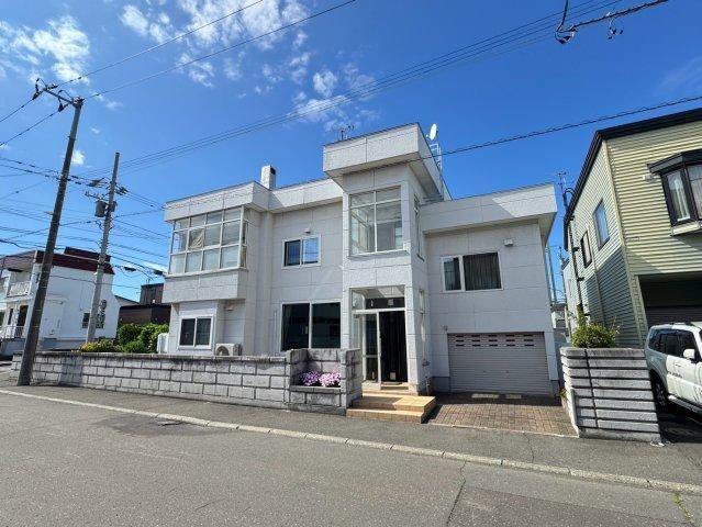 5LDK house in Higashi Ward, Sapporo, Hokkaido - Photo 1