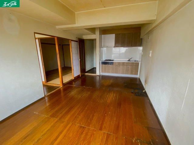 3LDK apartment in Minato Ward, Nagoya, Aichi - Photo 1