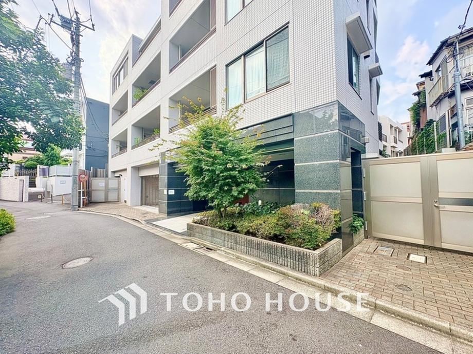 2LDK apartment in Suginami Ward, Tokyo - Photo 1