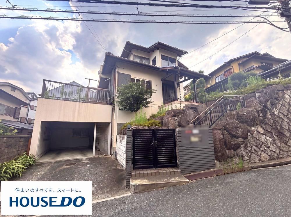 4LDK house in Hirakata, Osaka - Photo 1