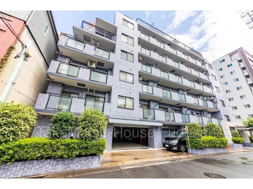 2LDK+S apartment in Sumida Ward, Tokyo - Photo 1