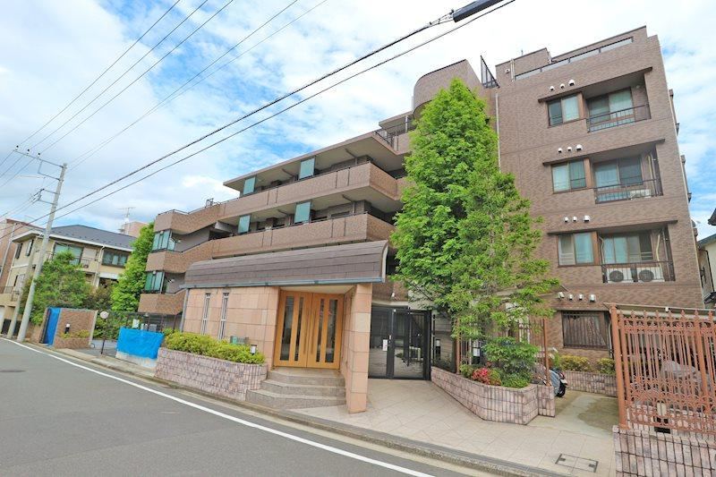 3LDK apartment in Tsurumi Ward, Yokohama, Kanagawa - Photo 1