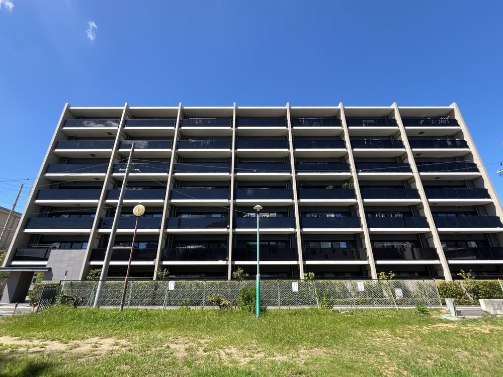 3LDK apartment in Higashi Ward, Nagoya, Aichi - Photo 1