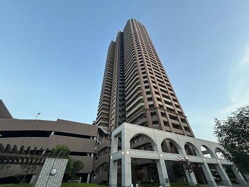 2LDK apartment in Minato Ward, Osaka - Photo 1