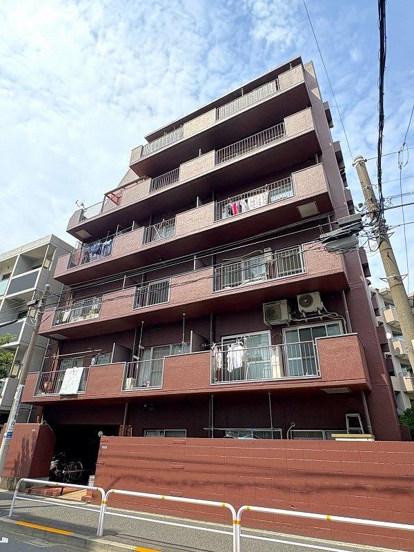 1LDK apartment in Shinagawa Ward, Tokyo - Photo 1