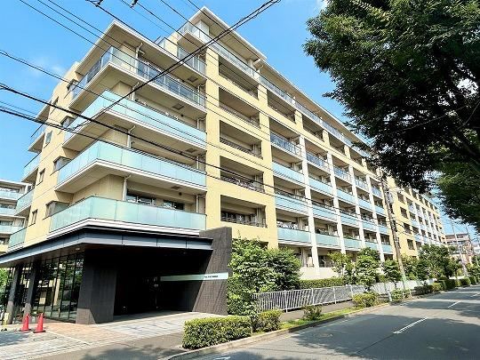 1LDK+S apartment in Chofu, Tokyo - Photo 1