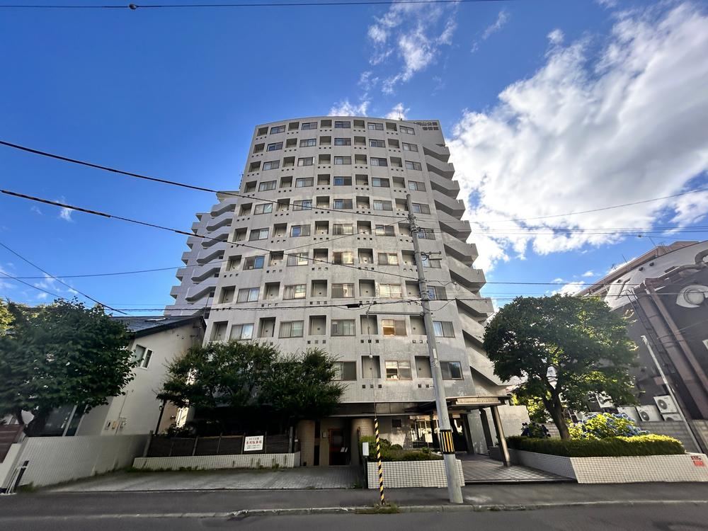 studio apartment in Chuo Ward, Sapporo, Hokkaido - Photo 1