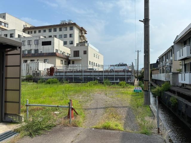 350 m² land in Kanazawa, Ishikawa - Photo 1