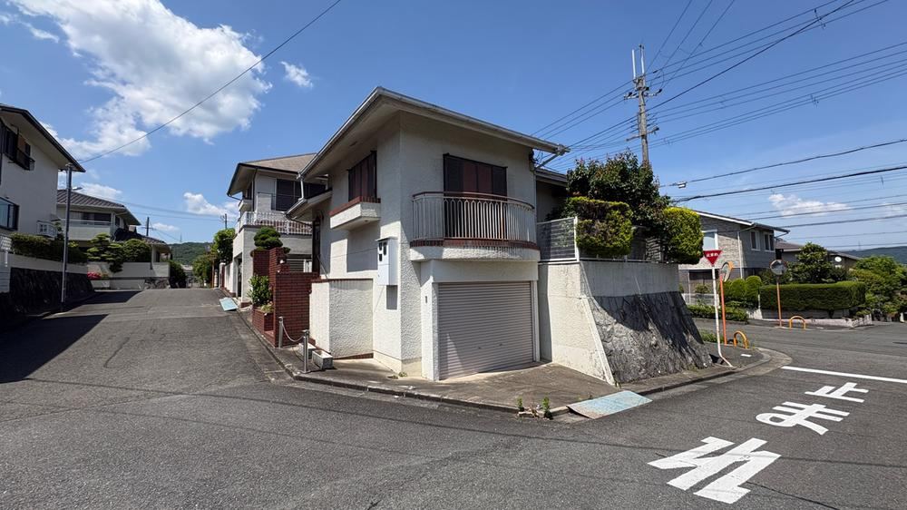 2LDK house in Takatsuki, Osaka - Photo 1