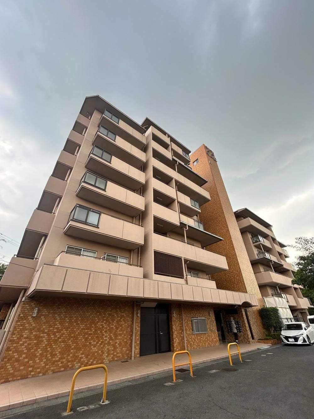 3LDK apartment in Suita, Osaka - Photo 1