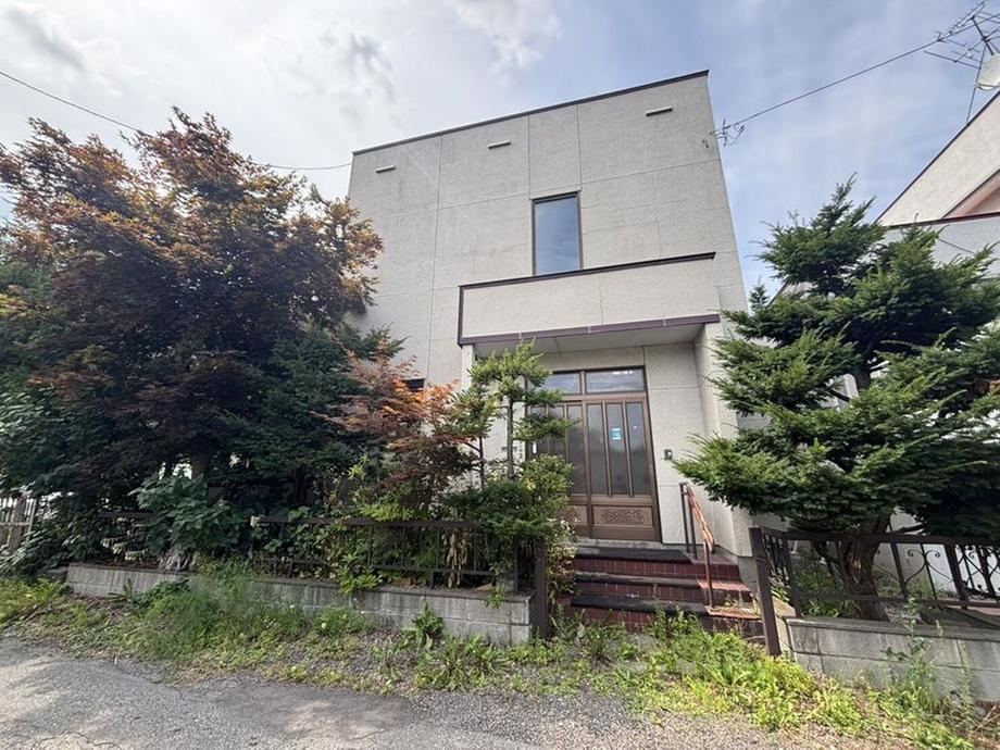 4LDK house in Asahikawa, Hokkaido - Photo 1