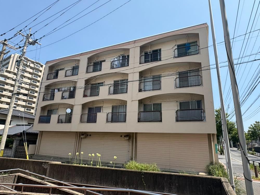 3DK apartment in Moji Ward, Kitakyushu, Fukuoka - Photo 1