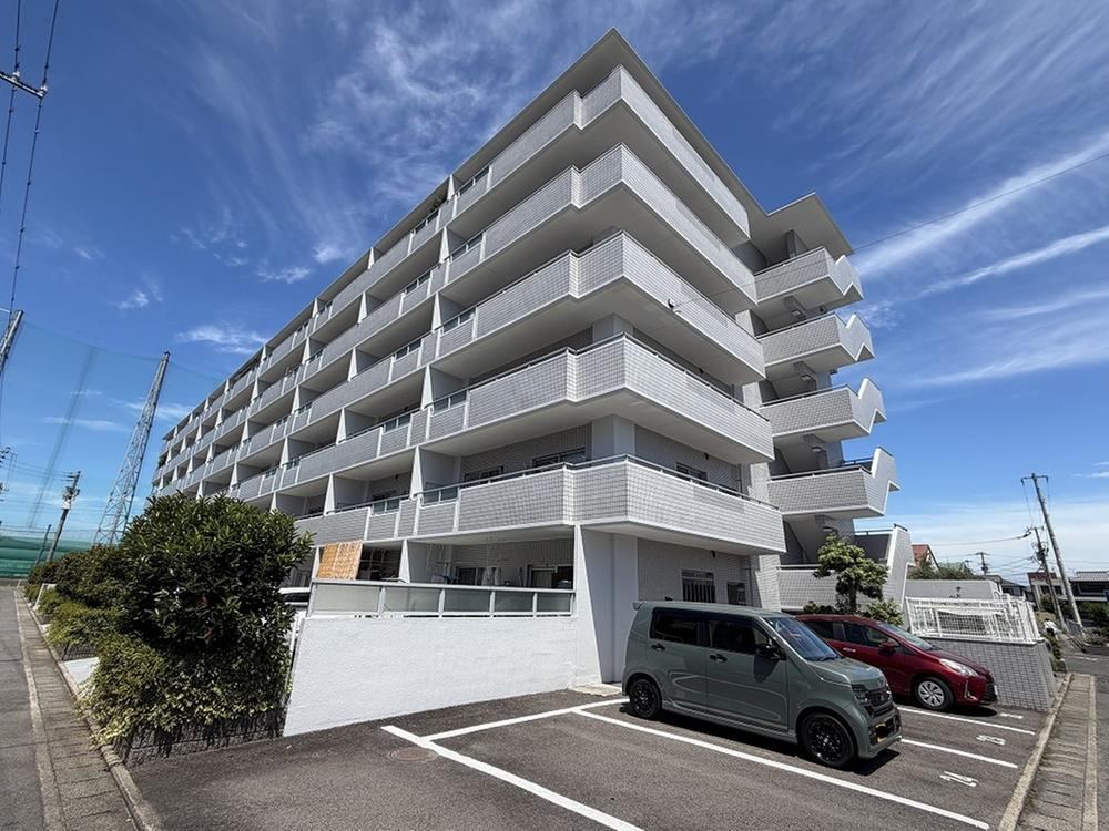 3LDK apartment in Takamatsu, Kagawa - Photo 1