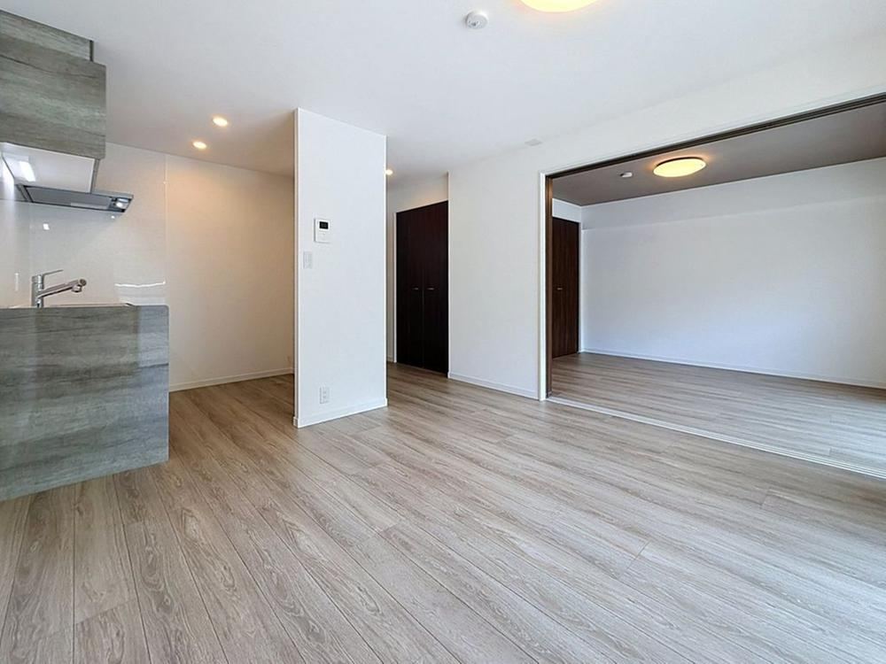 2LDK apartment in Chuo Ward, Fukuoka - Photo 1