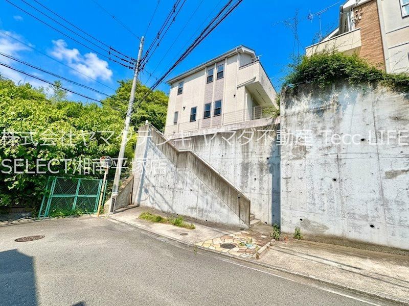 4LDK house in Hiratsuka, Kanagawa - Photo 1