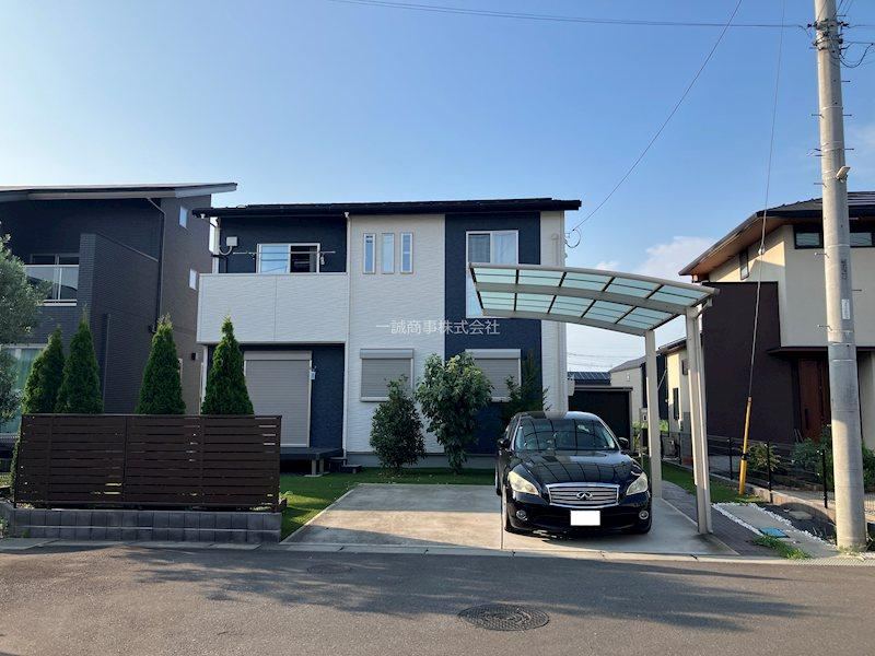 6LDK house in Kasumigaura, Ibaraki - Photo 1