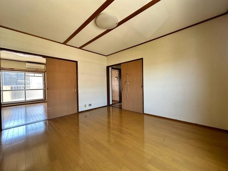3DK apartment in Zushi, Kanagawa - Photo 1
