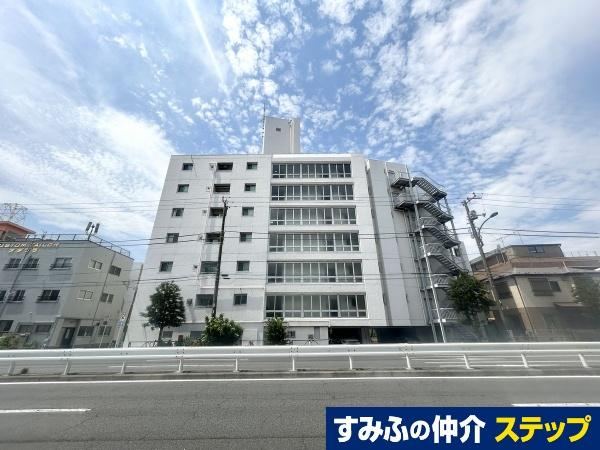2LDK apartment in Ota Ward, Tokyo - Photo 1