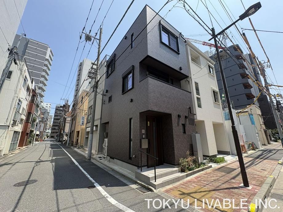 2DK house in Taito Ward, Tokyo - Photo 1
