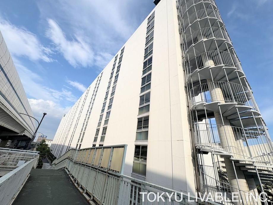 2LDK apartment in Higashinada Ward, Kobe, Hyogo - Photo 1