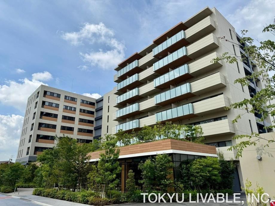 1LDK apartment in Suita, Osaka - Photo 1