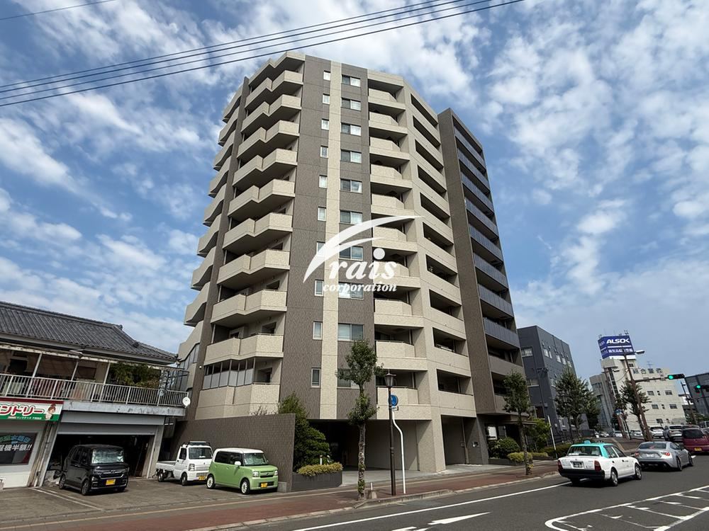 3LDK apartment in Kagoshima, Kagoshima - Photo 1