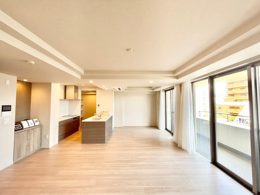 3LDK apartment in Higashinada Ward, Kobe, Hyogo - Photo 1