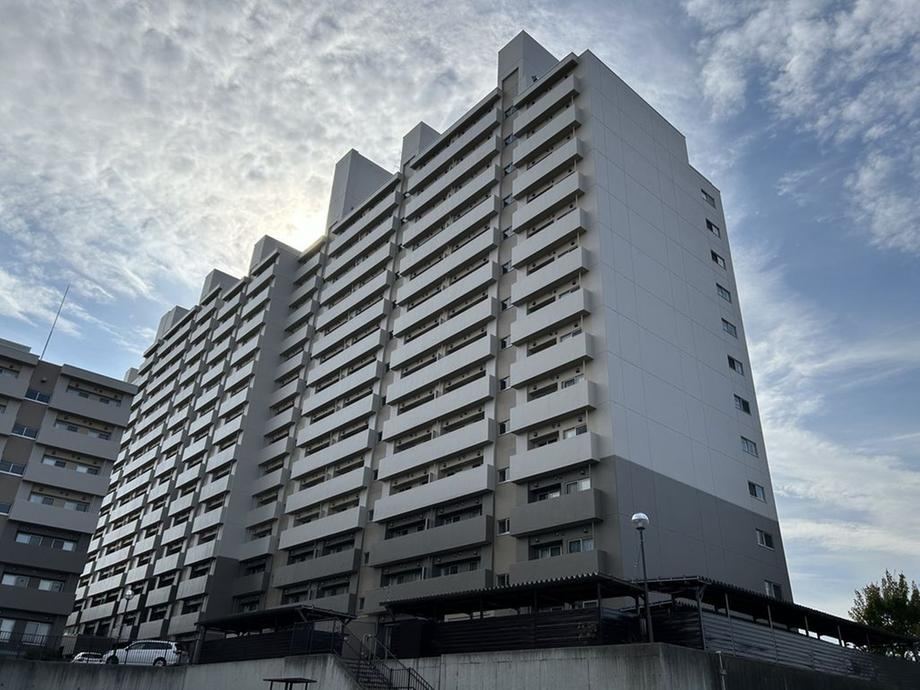4LDK apartment in Toyohira Ward, Sapporo, Hokkaido - Photo 1