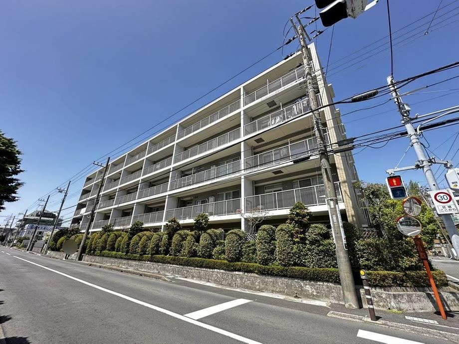 3LDK apartment in Funabashi, Chiba - Photo 1