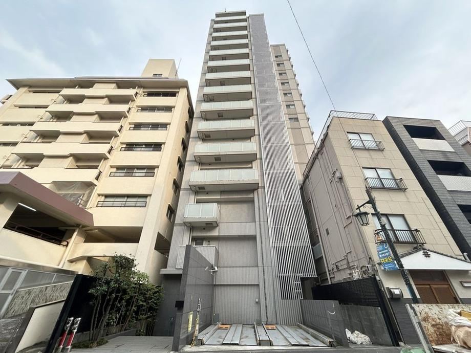 2LDK apartment in Nakano Ward, Tokyo - Photo 1