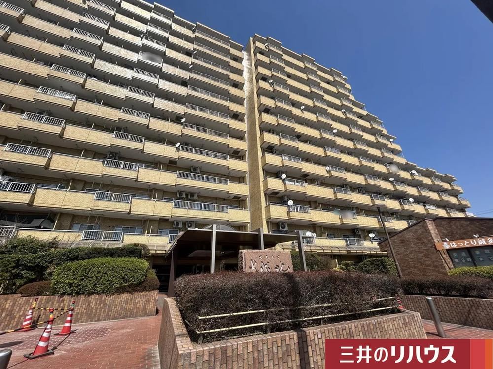 3LDK apartment in Kita Ward, Nagoya, Aichi - Photo 1