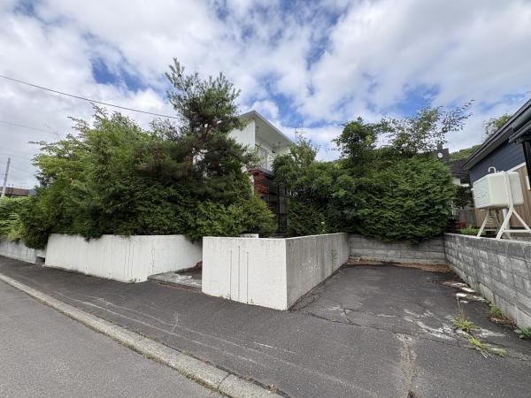 5LDK house in Minami Ward, Sapporo, Hokkaido - Photo 1